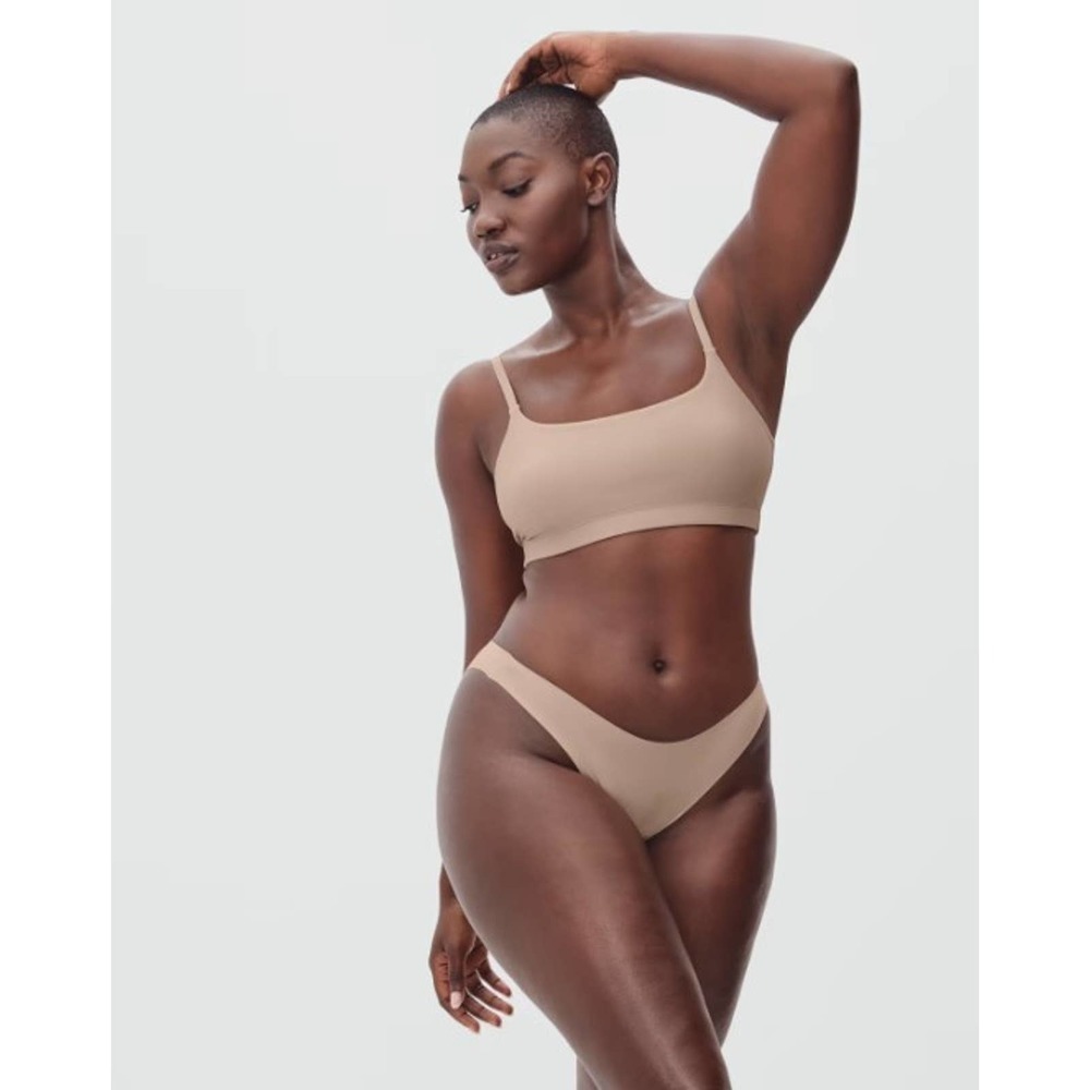 Everlane NWT The ReNew Seamless Stretch Low Rise Thong Panty Light Tan Sz Small
